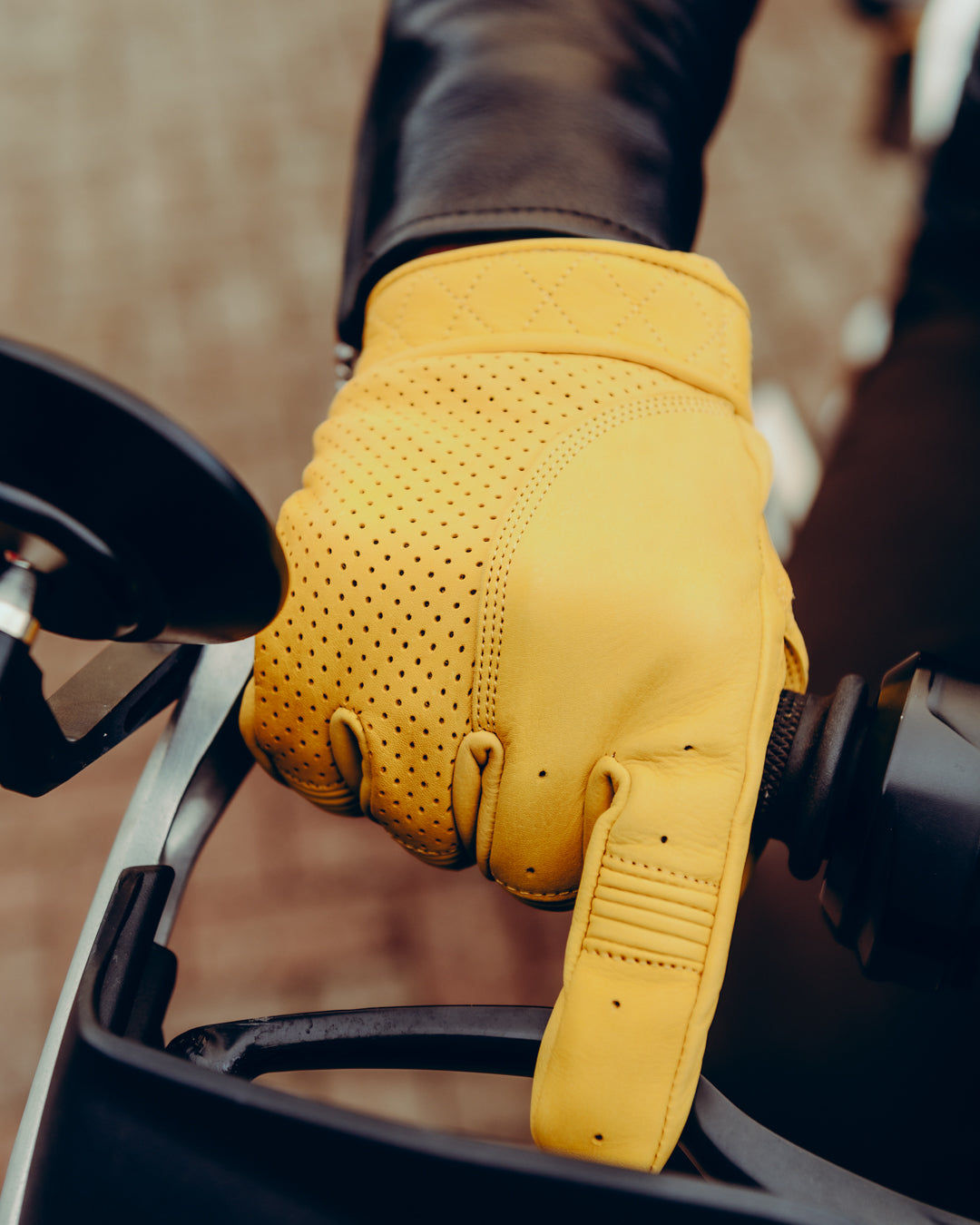 Short Cuff Bobber Gloves