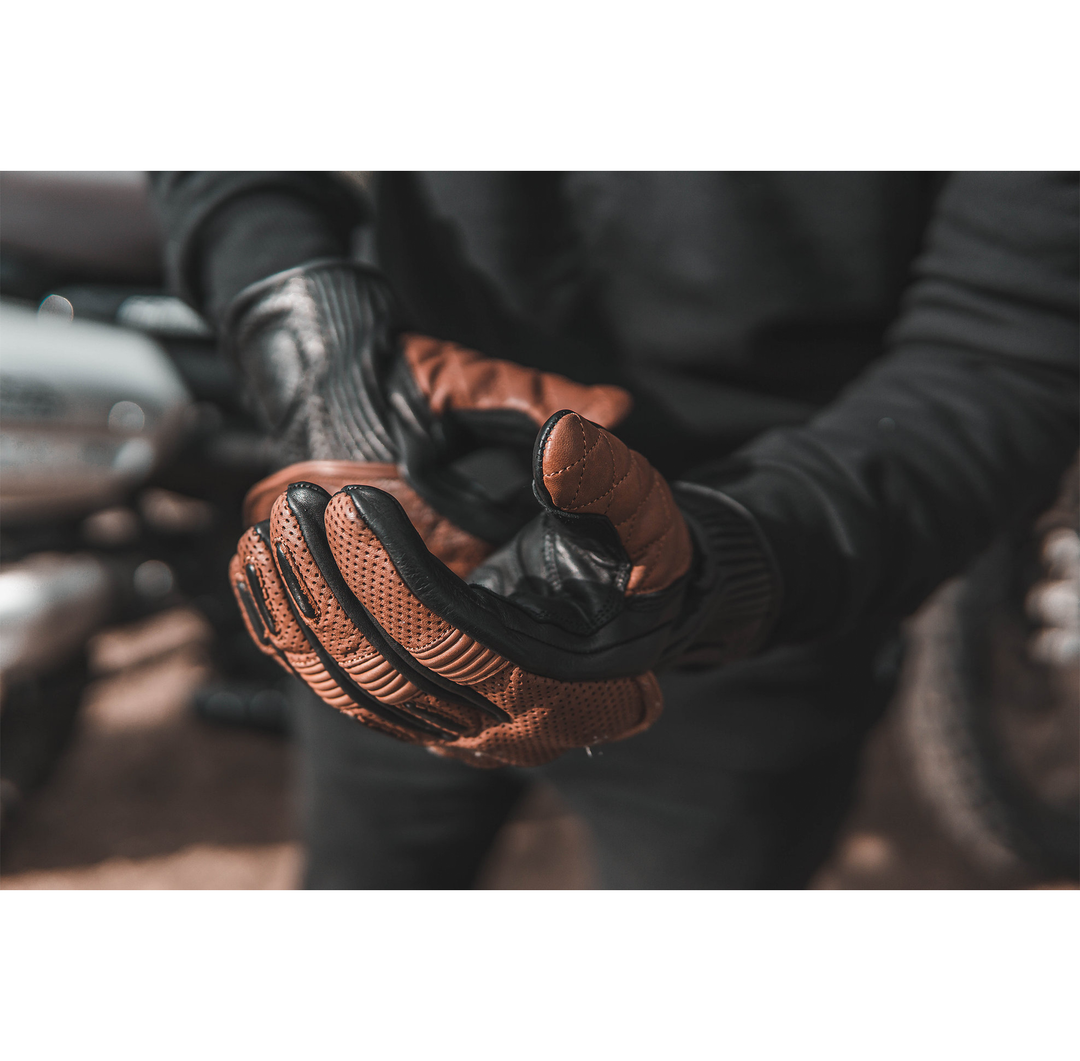 Goldtop Silk Lined Predator Gloves CE Certified Armoured